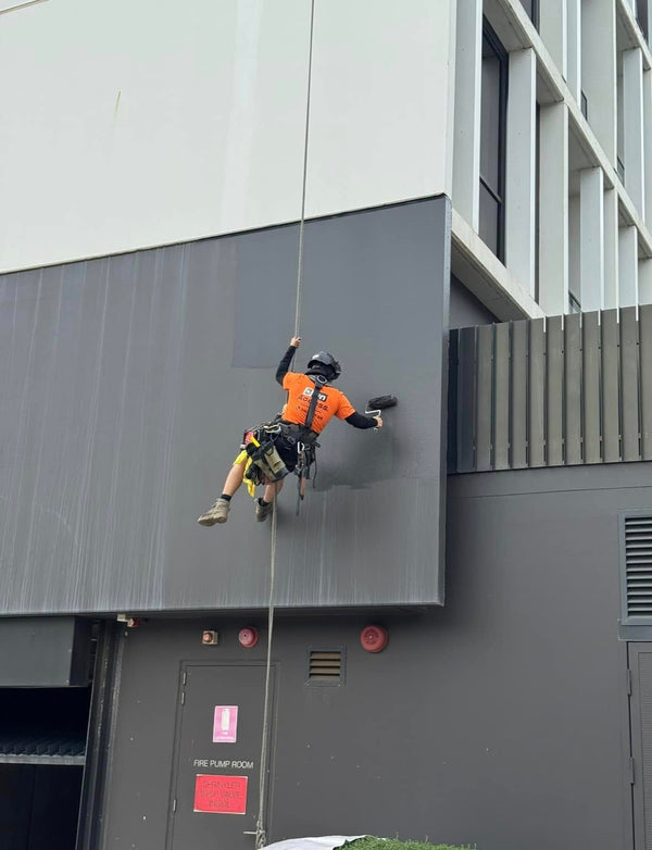 Dažymo darbai aukštyje