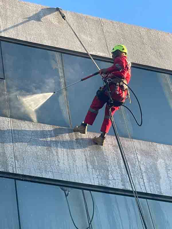Langų ir fasadų valymas